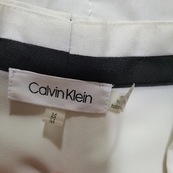 Beautiful blouse - Picture 3 of 5